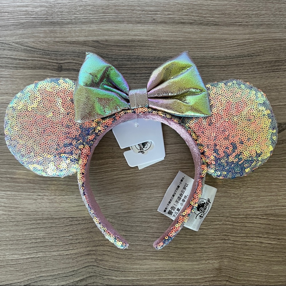Disney World 50th Anniversary Minnie EARidescent Sequin Ear Headband - Picture 1 of 2